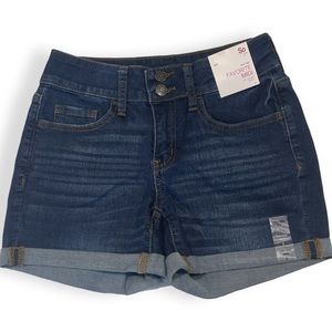So Brand, Dark Wash Favorite MIDI jean shorts, size 5
